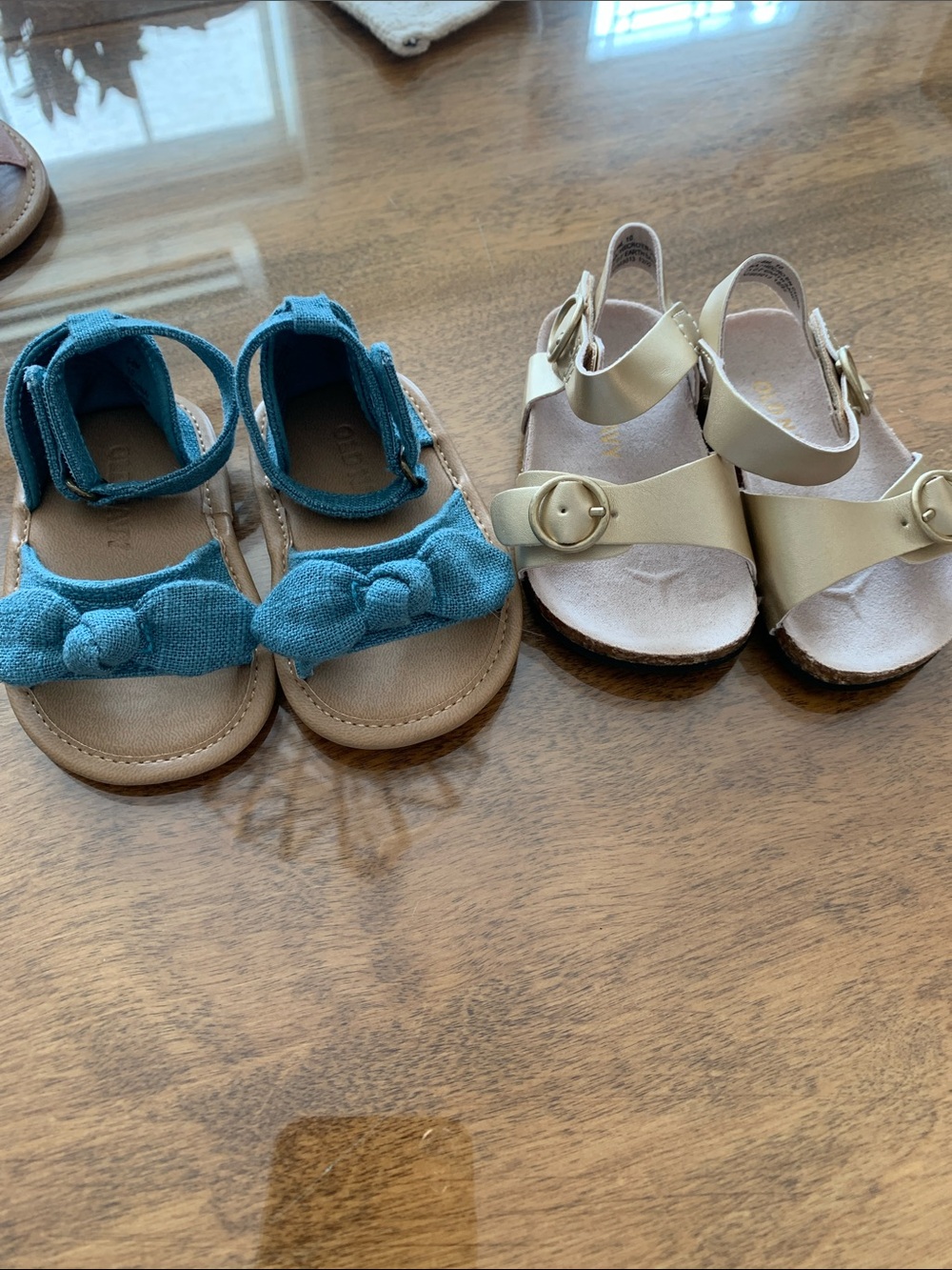 Old Navy Teal Bow and Gold Toddler Sandal Set